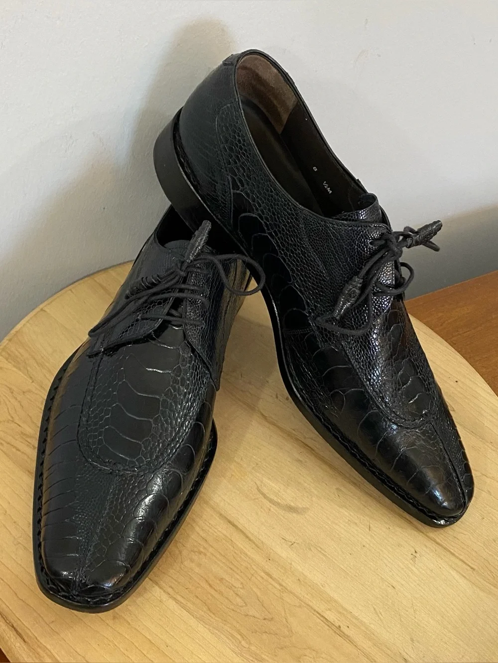 Mezlan gently used